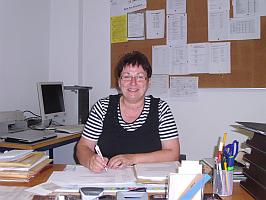 unsere amtierende Schulleiterin Frau Jger